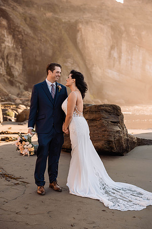 Lacey-Tom-Depoe-Bay-Oregon-Elopement-Photos-2-11