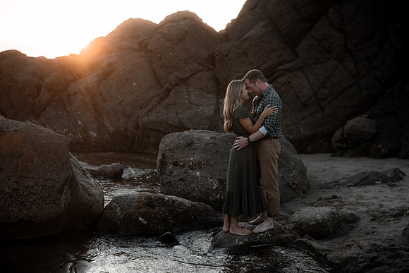 Justin-Megan-Engagement-photos-depoe-bay-oregon-2024-6