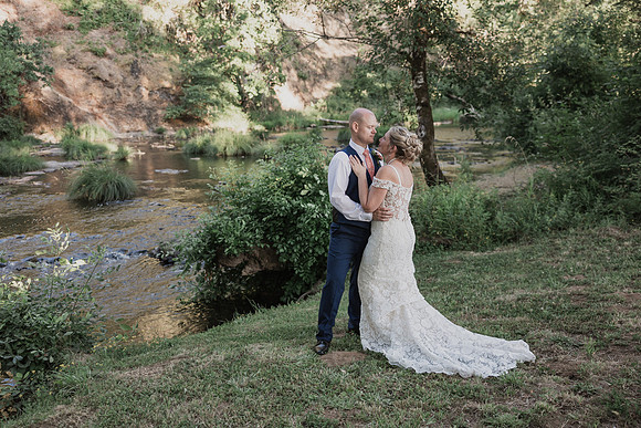 Derrick-Kenzie-Navarra-Gardens-Willamina-Oregon-Wedding-Photos (298 of 436)