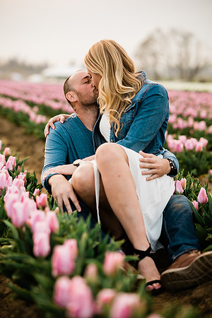 Kyle-Hannah-Wooden-Shoe-Tulip-Festival-Couples-Photos-2021-2490