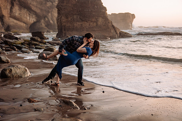 brittani-Nick-Otter-Crest-Couples-Photo-Session-Oregon-1405