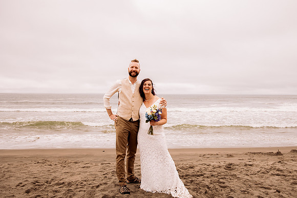 Joe-inn-at-spanish-head-lincoln-city-oregon-wedding-38