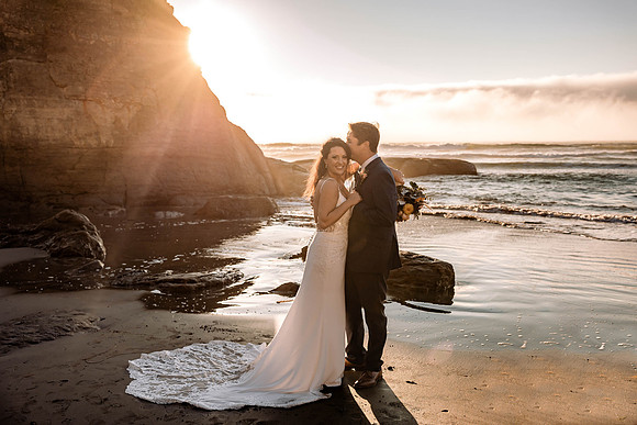 Lacey-Tom-Depoe-Bay-Oregon-Elopement-Photos-0236