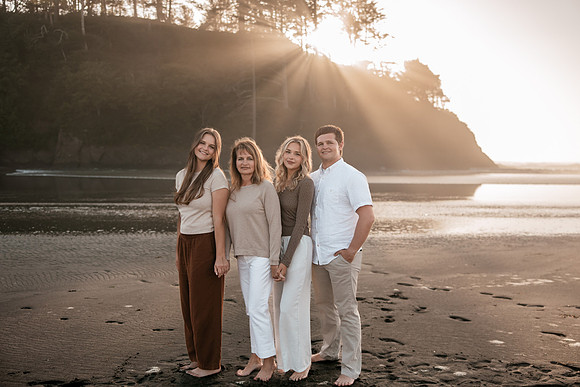 Camille-Neskowin-Family-Photos-2025 (7 of 92)