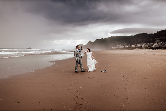 Annie-Ryan-Lincoln-city-roads-end-park-oregon-elopement-photos-196