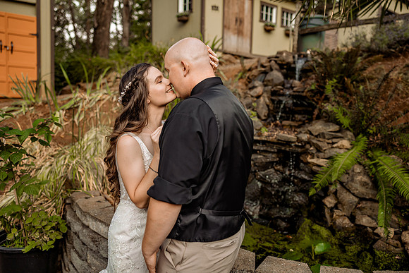 Nick-Melissa-backyard-Oregon-Wedding-2022-114