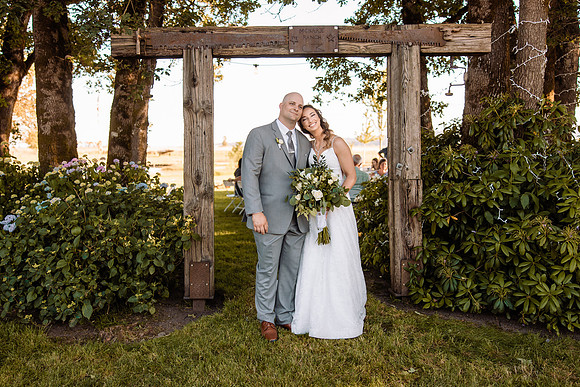 Chris-Victoria-Wedding-Photos-2022-Oregon-PORTRAITS (3)