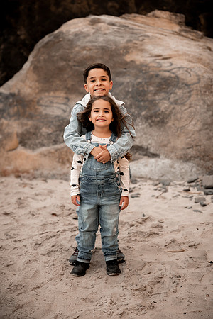 Kristina-family-photos-2025-Hug-Point-Oregon (2 of 51)