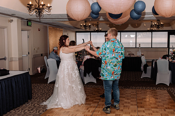 Jeff-April-Inn-Spanish-Head-Lincoln-City-oregon-Wedding-2022 (283 of 299)