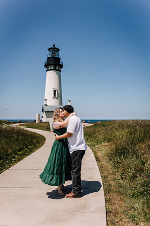 Yaquina-Engagement-Photos-2025 (9 of 33)