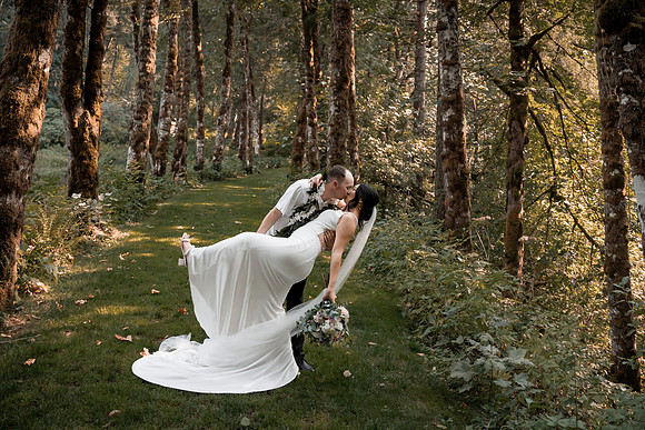 Ryan-Lynsie-Bridal-Veil-Lakes-Portland-Oregon-Weddingg-63