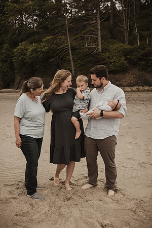 Madysen-Neskowin-Oregon-Family-Photos-2025 (14 of 64)
