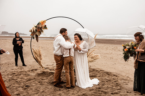 Mike-Katie-Depoe-Bay-Oregon-Elopement-Photos-0488