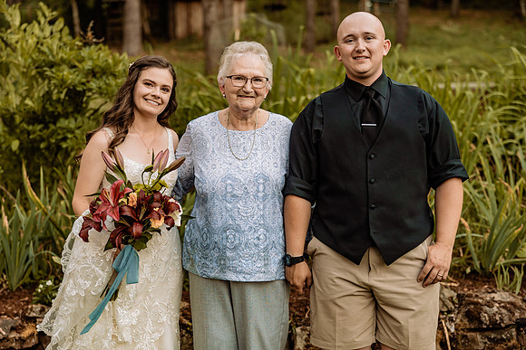 Nick-Melissa-backyard-Oregon-Wedding-2022-55