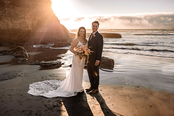 Lacey-Tom-Depoe-Bay-Oregon-Elopement-Photos-3-3