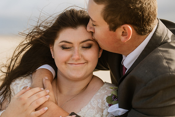 Colton-Kali-Chinook-Winds-Casino-Wedding-Photos-9619