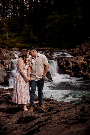 Keenan-lacey-Lucia-Falls-Washington-Engagement (15 of 53)