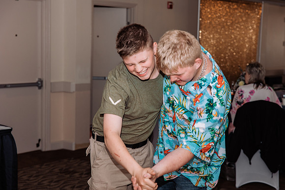 Jeff-April-Inn-Spanish-Head-Lincoln-City-oregon-Wedding-2022 (286 of 299)