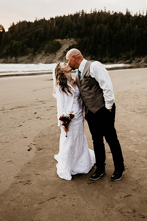 Kacey-Short-Sand-Beach-Tillamook-Oregon-Elopement (45 of 128)