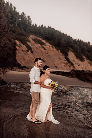 Anthony-Drayann-roadsend-lincoln-city-oregon-elopement-photos-7940