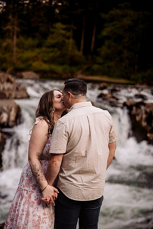Keenan-lacey-Lucia-Falls-Washington-Engagement (22 of 53)