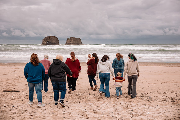 Katy-Family-Photos-2024-Rockaway-Oregon (10 of 38)