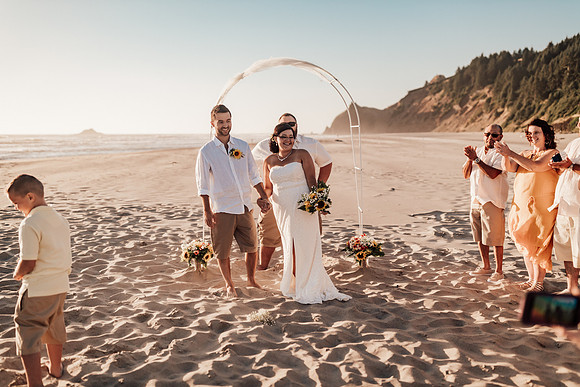 Anthony-Drayann-roadsend-lincoln-city-oregon-elopement-photos-7329