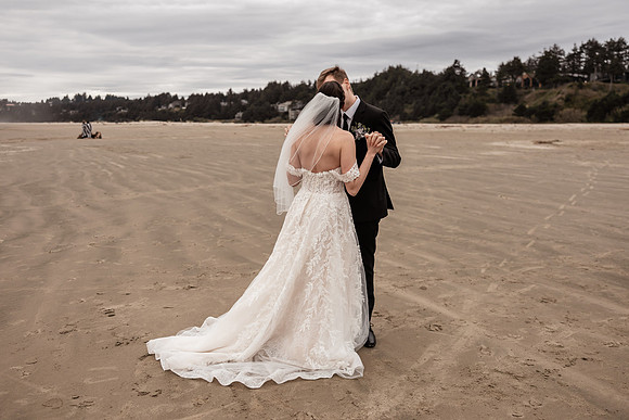 Nathan-Lacey-Newport-Oregon-Elopement-Photos-2025 (16 of 101)