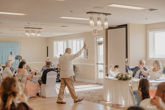 Marcus-Lori-Chinook-Winds-Seafood-Grille-Lincoln-City-Oregon-Wedding-Photos (274 of 477)