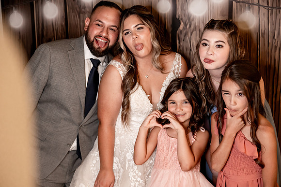 Kara-Sam-Simple-Affairs-Vegas-Wedding-Photos-222