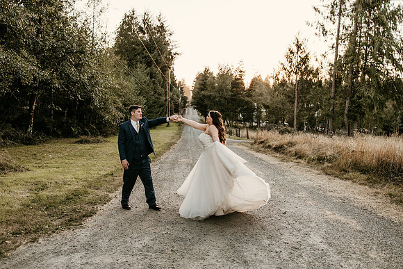 Connor-Cierra-Ranier-Washington-Barn-Rustic-Wedding-Washington-Wedding-Photos-0569