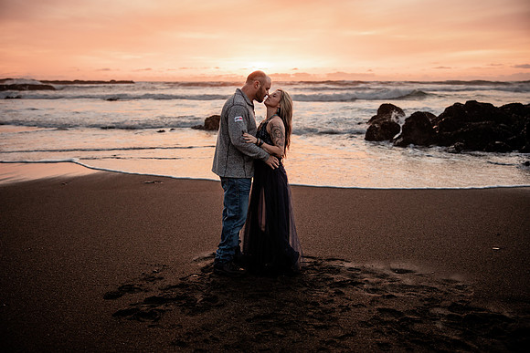 Stuart-Monique-Lincoln-City-Fogarty-creek-Oregon-Couples-Photos-3213