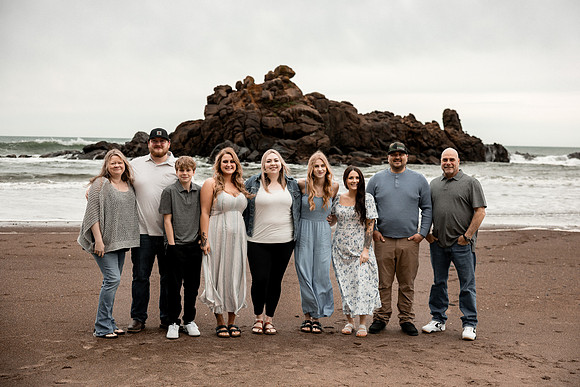 Destiny-Makala-Family-Photos-2025-Depoe-bay-Oregon (14 of 72)