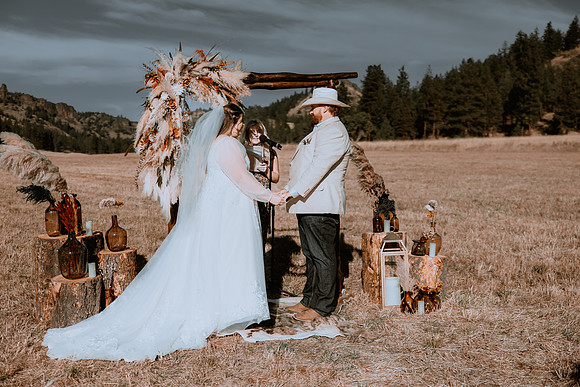DYLAN-CLAIRE-WEDDING-CEREMONY-17