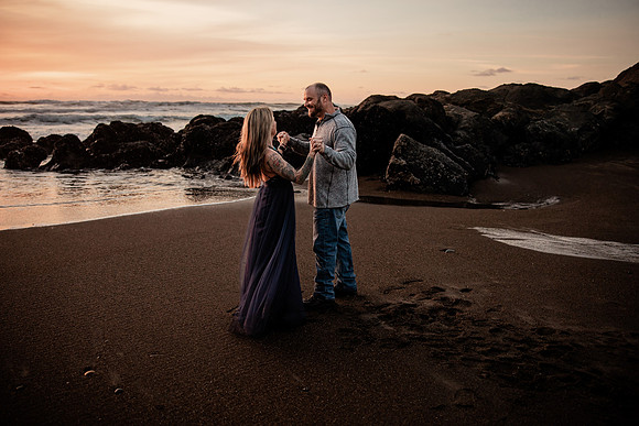 Stuart-Monique-Lincoln-City-Fogarty-creek-Oregon-Couples-Photos-3081