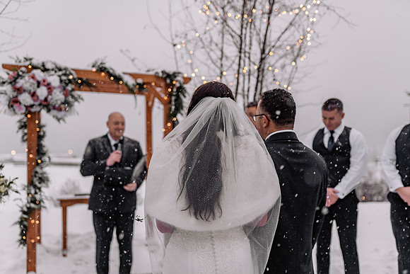 Tyler-Brittani-Lake-Priest-Idaho-Winter-Snow-Wedding-2021-04137