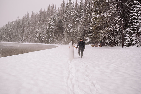 Tyler-Brittani-Lake-Priest-Idaho-Winter-Snow-Wedding-2021-03422