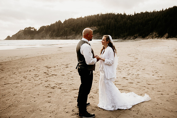 Kacey-Short-Sand-Beach-Tillamook-Oregon-Elopement (24 of 128)