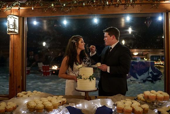 Tyler-Brittani-Lake-Priest-Idaho-Winter-Snow-Wedding-2021-04514