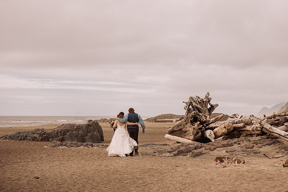 Jeff-April-Inn-Spanish-Head-Lincoln-City-oregon-Wedding-2022 (158 of 299)