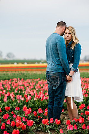 Kyle-Hannah-Wooden-Shoe-Tulip-Festival-Couples-Photos-2021-2403