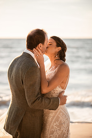 Bennett-Tamra-Sunset-Beach-House-Wedding-Saint-Peterburg-Florida-2021-2707