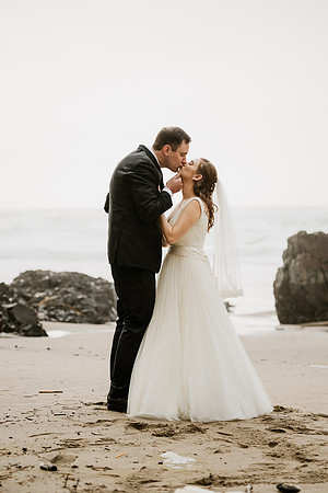 Alex-Danielle-Inn-Spanish-Head-Lincoln-City-oregon-wedding-0535