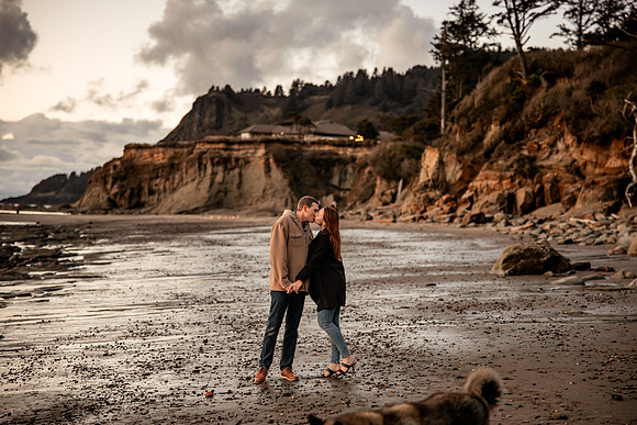 cole-jenn-suprise-proposal-otter-crest-beach-depoe-bay-oregon-photos-9772