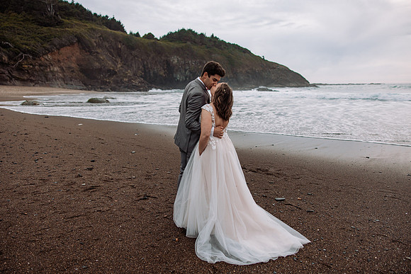 Eric-Kylee-Fishing-Rock-Elopement-Depoe-Bay-0regon-Photos-5160