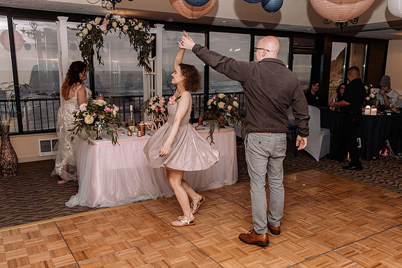 Jeff-April-Inn-Spanish-Head-Lincoln-City-oregon-Wedding-2022 (376 of 299)