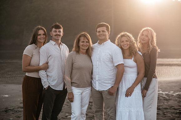 Camille-Neskowin-Family-Photos-2025 (33 of 92)