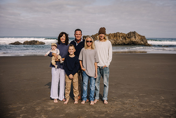 Family-Photos-2024-Lincoln-City-Oregon--2