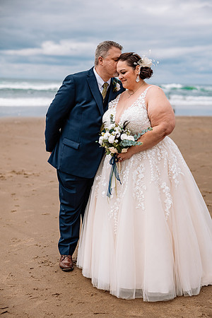Jon-Kimberli-Chinook-Winds-Lincoln-City-Oregon-Wedding-2022 (125 of 139)
