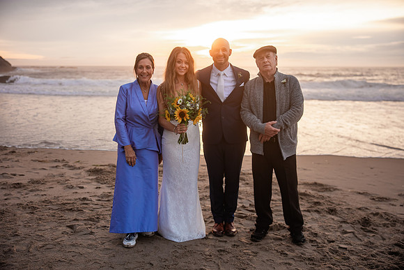 Jillian-Peter-Depoe-Bay-Oregon-Elopement-photos-23